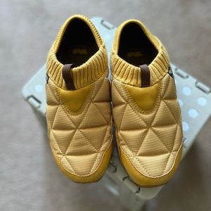 ReEMBER Slip-on Shoes